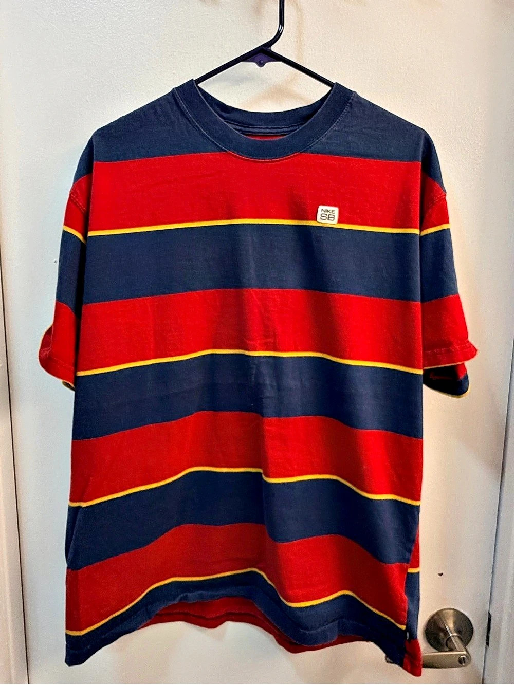 Nike SB The Nike Tee Striped Short Sleeve Tee in Red & Blue Size Large